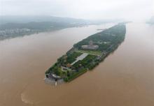 長沙暴雨，透水磚制磚機制品透水磚愿風雨迎擊